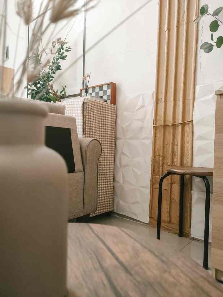 グラバハウスの角の場所
私たちの家のコンセプトはオープンスペースなので、部屋と部屋の境界は壁で区切られるのではなく、家具を通してそのように配置することができます。

使用されるすべての家具が大切に扱われるように。機能性だけでなく、日本の住宅にも合うよう、色調にもこだわっています。

これは、部屋間の仕切りとしてだけでなく、使用済みのアイテムを保管することもできる、リビングルームの高速移動収納エリアです。

他のハウスについてのインスピレーションを得たい場合は、Ohouse だけをフォローし続けてください...

#私の家のインスピレーション
＃リビングルーム
＃ストレージ
#収納棚
#プラスチック食器棚
#韓国チェック柄生地
#ジャパンディハウス
#ウッドウォールパネル
#ストレージエリア
#ミニマリストの収納
#ミニマリストストレージ
#リードディフューザー
#ダミーブック
#丸い木の椅子