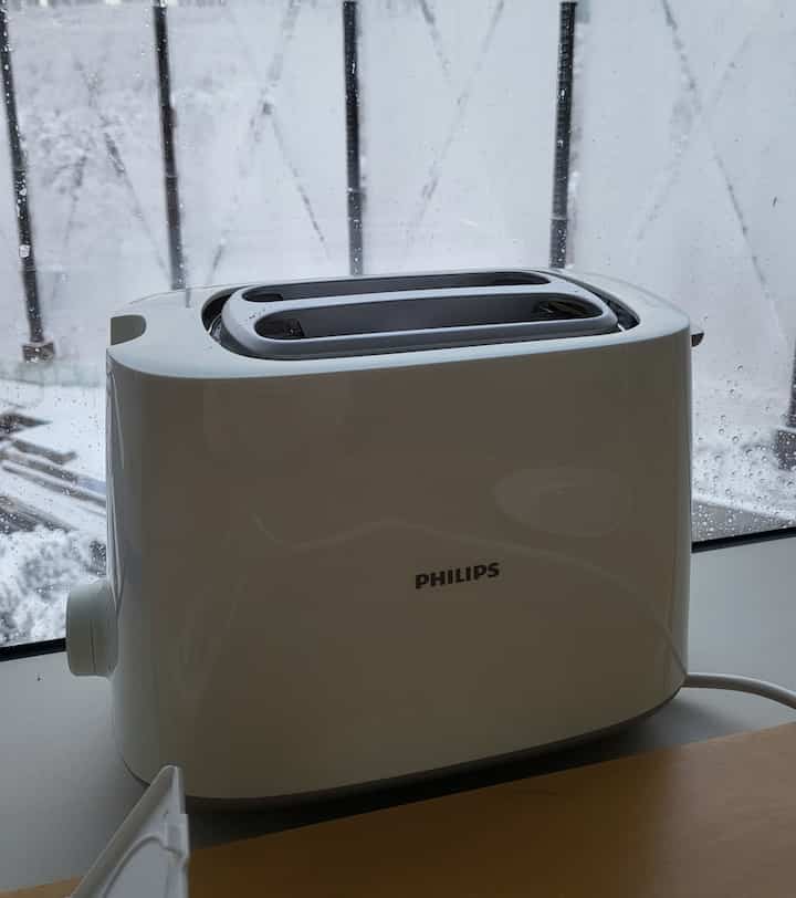 
今年の初雪が大雪だから…！
働きながらも窓から降り注ぐ目を見ながら帰り心配をして、無死家のためにおやつ（？）を食べました！
ミニ蜂蜜の餅を暖かく食べたいので、トースターに入れて焼きます。
ミニだから取り出すのは暑かったけど、とてもおいしいおやつですよ🫢❣️

＃フィリップストーター＃philips＃トースターおすすめ
#有用なサリム