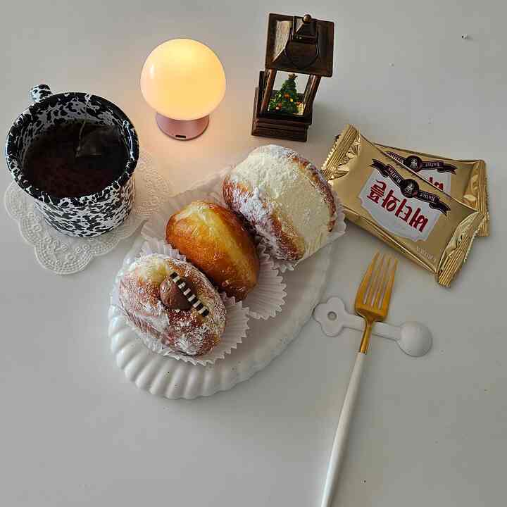 ＃オーホームストア＃コンスープ記録 

ハンバーガーのセットを食べる 
ドーナツ3本食べたこと実話！
最近狂ったように食べます。 
今夜はパスします。

ああ、ホームストアを知ってから、もっときれいに設定して食べます。
ボウルを買いたいです🤍

ジェフィードに来てくれてありがとう 
一人も抜かずに全部行きますよ😀
もしそうでなかったら、そうでないと残してください無条件に行きます😀

＃デザートボウル＃デザートタイム＃デザートプレート＃デザートプレート 
＃ジップコックライフ＃ジップコック趣味 

