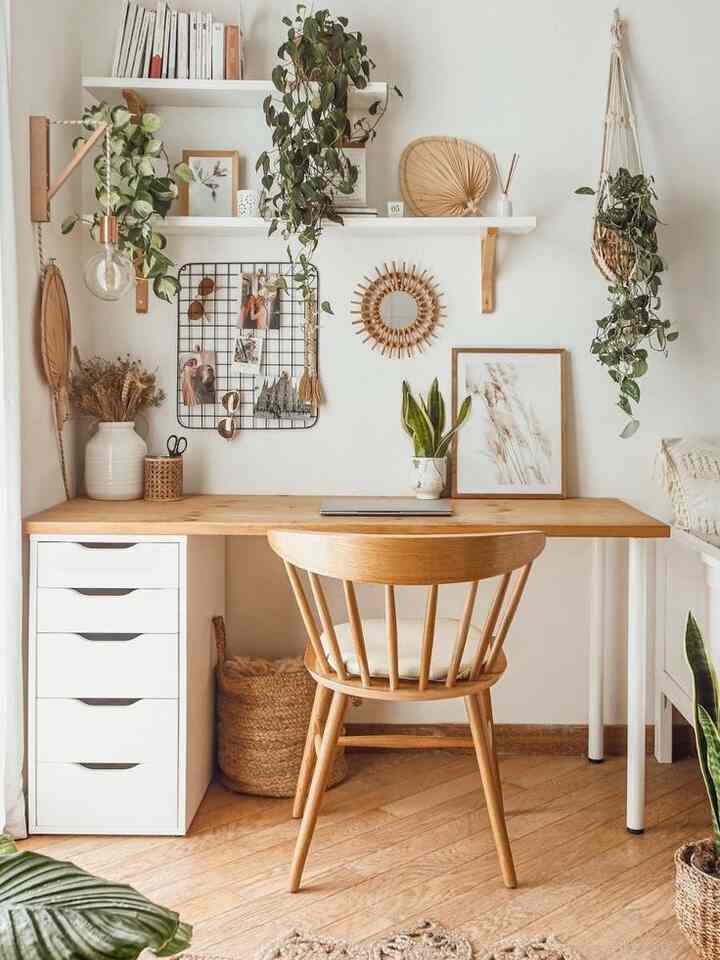Transform your workspace into a hub of inspiration and productivity! ✨ A well-organized desk with a touch of personal style can do wonders for your focus and creativity. Whether it’s adding minimalist decor, warm lighting, or a splash of greenery, let your workspace reflect your vibe. 🌱💻
#WorkspaceGoals #DeskInspo #ProductivityBoost