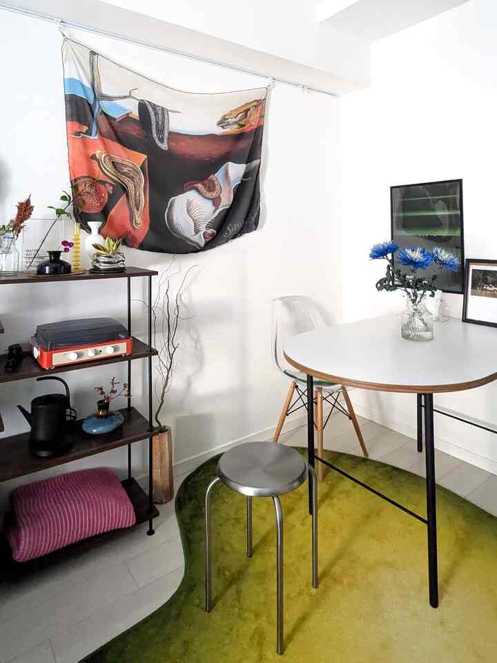 グリーンは落ち着くし、高級感もある色味だから好き💚
#テーブル #テーブルインテリア #テーブル周り #テーブルおすすめ #スツール #スツールチェア #ZARAHOME #ラグインテリア #ラグ #ラグおすすめ #ファブリックインテリア #ファブリックポスター 