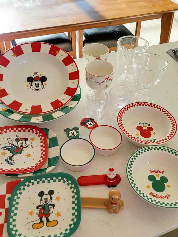 I went to my cousin's house for Christmas
My cousin prepared the food and I cooked🤣
So we worked together to complete

We had a great housewarming and Christmas Eve^^

#Pretty items are the best #홈파티 #홈파티에진심인편

#Busiest at home #ftc12기이야기 #ftc12기
#Corn soup record #콘수프 #오늘의집 #오늘장면한컷

#Fun #크리스마스파티 #이제끝
#Follow back #맞팔환영 #선팔하면맞팔