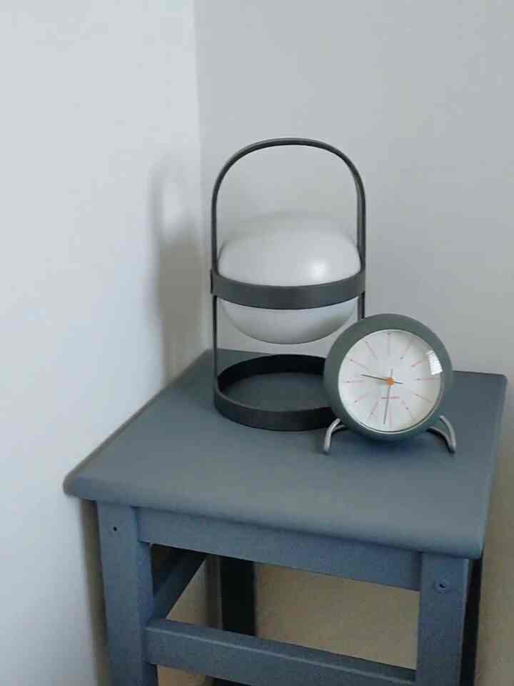 Lingkaran ⭕️ dan garis lurus ↗
#Kamar Tidur #寝室小物 #寝室照明