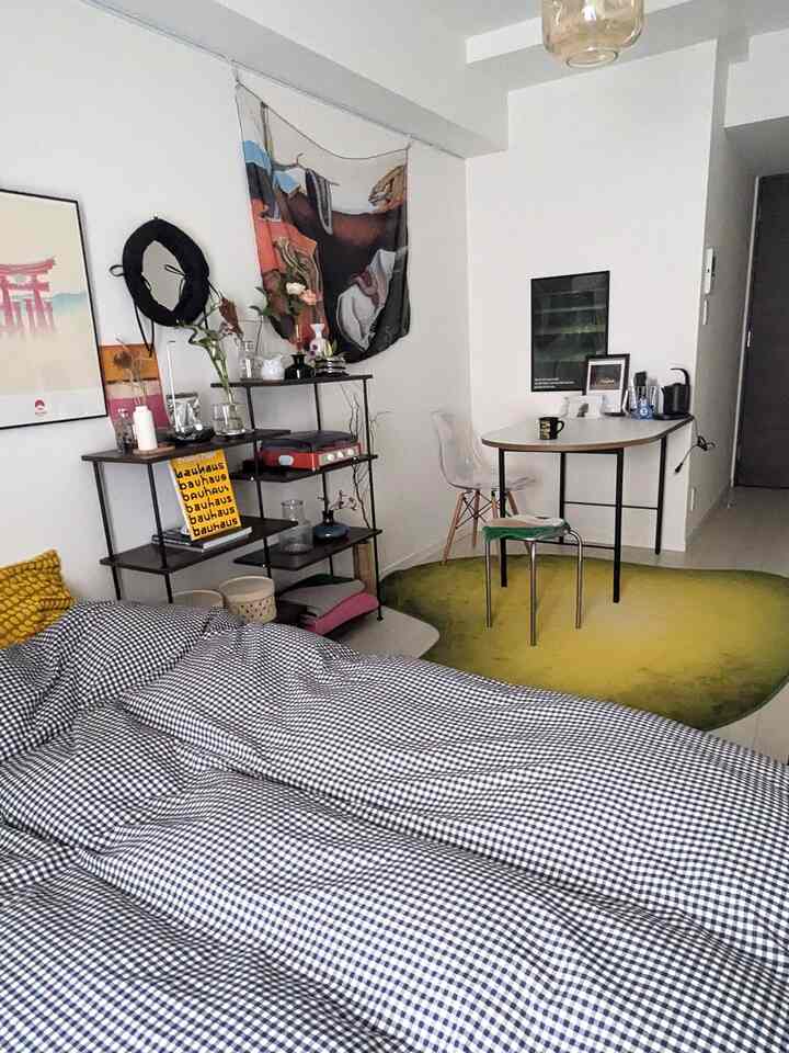 SayToucheのラグマットやっぱりかわいい〜💚
映える🕺💚
#ラグ #ラグインテリア #ラグおすすめ #ラック #シェルフ #ダイニングテーブル #チェア #椅子 #スツール #スツールチェア #ベッド用品 #ベッド #ベッドカバー #アート #ポスター #ポスターインテリア #ファブリック小物 #ファブリックポスター 