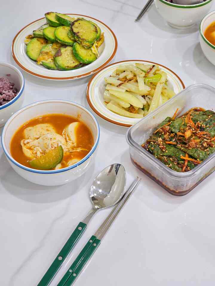 When making stew, Dadam is the best 👍
I had soft tofu stew after a long time and it was delicious

#Oh Home Restaurant #콘수프기록 #맞팔
#What should newlyweds eat #집밥메뉴 #초보주부 #저녁메뉴 
#Home Cooking Record #순두부찌개 #다담 #신혼일상 #일상기록 
#Mutual Follow Welcome