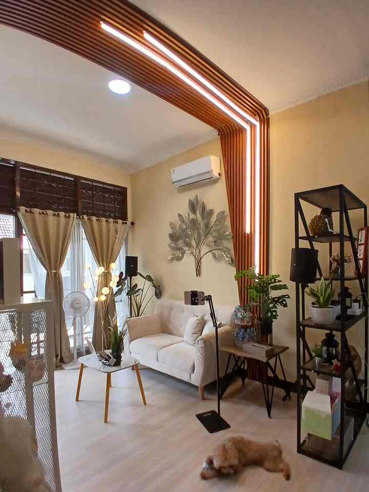Dimulai dari ruangan yang nyaman dan hangat dapat menjadi awal dari sumber inspirasi dan pikiran yang mengalir #BTNOASIO #RumahOpenSpace #RumahTanpaSekat
