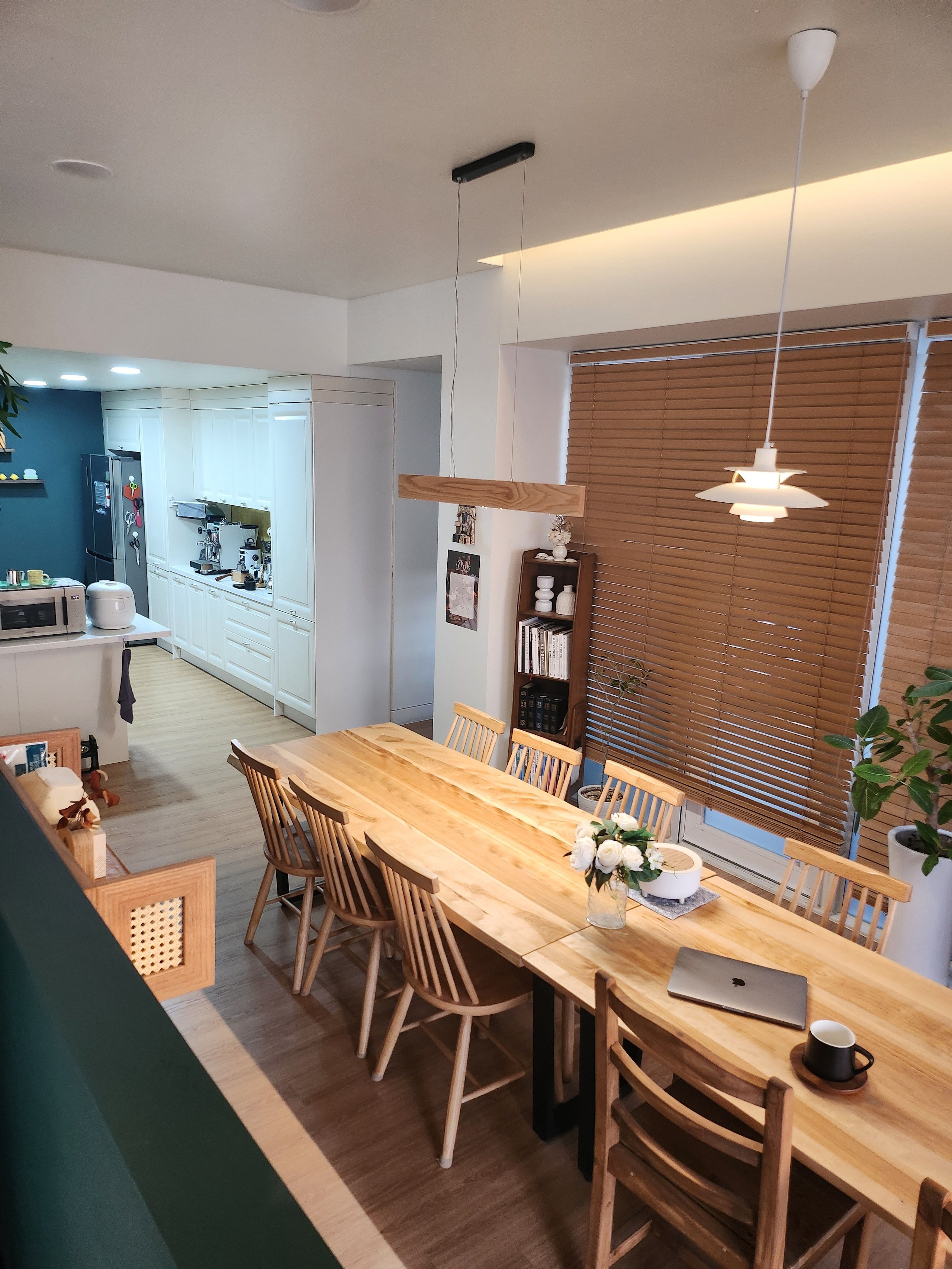 Wooden Slab Dining Table user photo