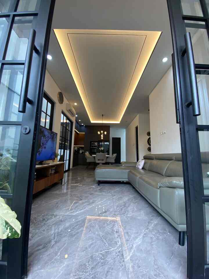 "Open Space cocok untuk yang memiliki anak banyak dan masih kecil"...

Konsep Open Space ini ngebantu banget saat sedang berkegiatan bersama 4 anak. di Ruangan ini aku bisa memantau semua pergerakan mereka dengan aktivitas anak yang berbeda-beda dalam satu waktu. ☺️

#LivingaRoom
#cat
#SideBoard
#PintuAlumunium
#LantaiGranit
#RuanganOpenSpace
#RumahTanpaSekat
#RumahLega