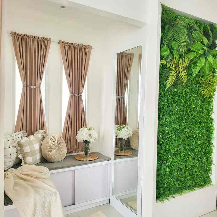 Area pojokan dirumah yang menjadi favorite,
aku isi dengan lemari sepatu yang aku custom dan di atasnya bisa dijadikan dudukan dan aku kasi standing mirror yang full body


#lemarisepatu 
#Ruangaterbatas
#RumahCompact
#RumahMungil