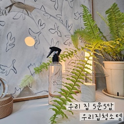 #우리집5문5답 #콘수프기록 #무해로움 #청소스타그램 
Q. 자주 사용하는 청소템은? #우리집청소템 
✔️ 무해로움 안심 살균제, 수수
요즘 제가 너무 만족하며 사용 중인 제품은 무해로움의 '수수'제품인데요.😊
알칼리이온수 100% 제품으로 안심하고 사용할 수 있는 제품이랍니다.
주방 기름때 청소에 너무 좋아서 주방에 두고 사용중인데요. 
그 외에도 살균/소독에도 너무 좋은 제품이에요!
청소할때는 30초에서 1분 정도 기다렸다가 닦으면 슥슥 잘 닦이고 소독이 목적일때는 뿌리고 말리기만 해도 되는 제품이라 여러모로 너무 유용하게 사용중이에요:)
너무 만족하는 제품이라 쟁여두고 쓸까 고민중일 정도랍니다 ㅎㅎ
#청소템 #무해로움 #수수 #소피아린드 #액자 #조명 #스타벅스 #무드등 #식탁 #액자인테리어 #추천템 #청소추천템 #소독 #소독스프레이 #살균 #살균소독 #식물 #식집사 #맞팔 #소통 #반려동물 #집사일상 #집사 #고양이 #청소용품 
