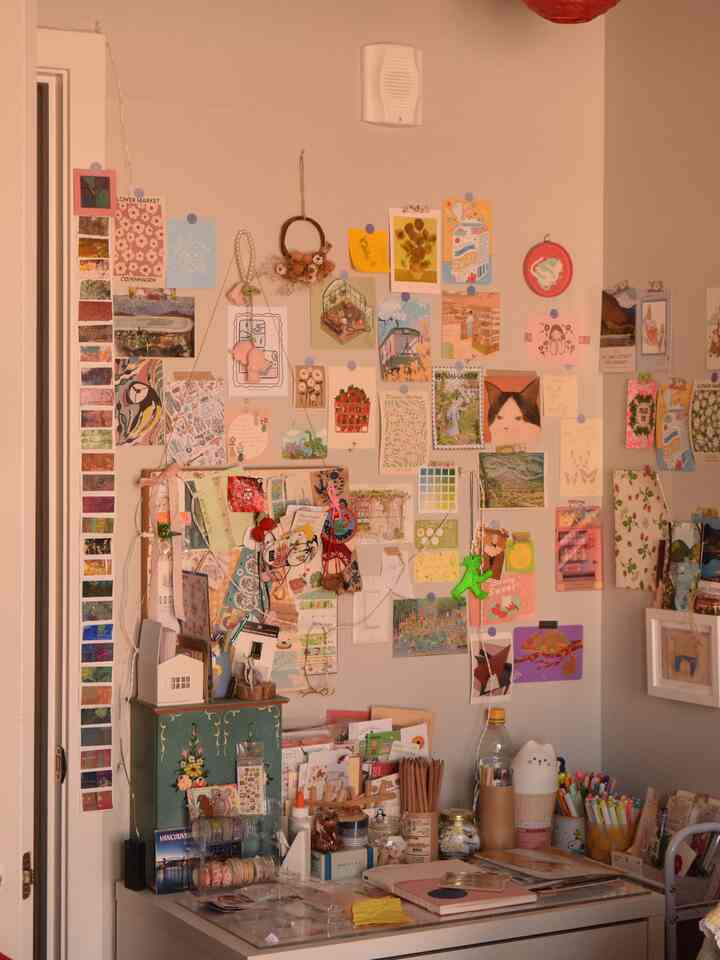 my #maximalist desk setup 🩷🧸