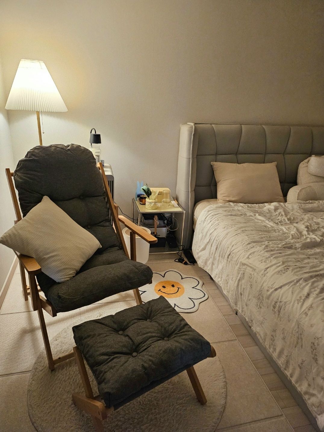 Foldable Wood Recliner Chair user photo
