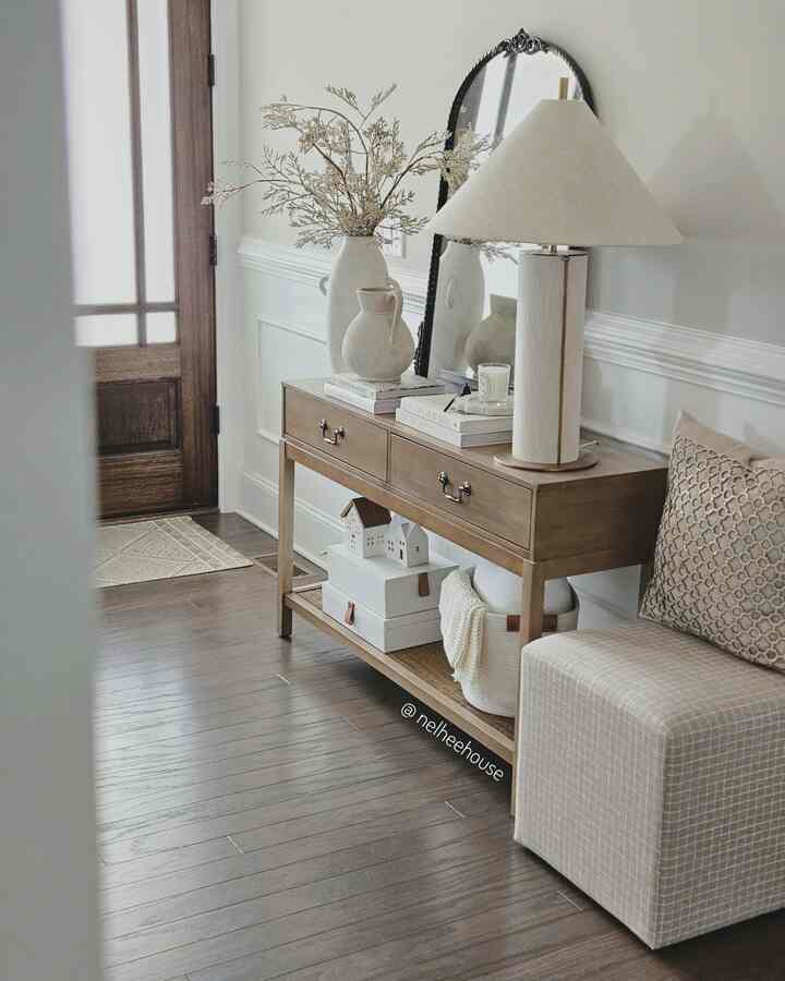 Bright, cozy and inviting foyer/entrance of my home🤍

#entranceinterior #foyerinspo #entrancemirror #consolestyling #neutralhome #entrance 
