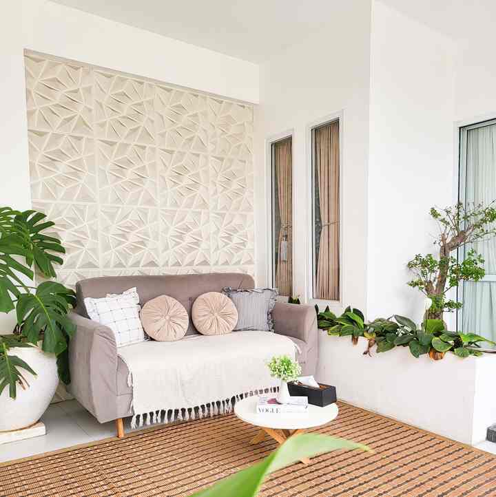 Teras menjadi salah satu tempat favorite buat ngumpul di keluarga kami,dikala pagi ataupun di sore hari dimana menjadi tempat ngobrol dan menjadi tempat bermain anak anak.
Dari teras yang kosong sampai aku ubah menjadi teras seperti sekarang 



#terasrumah #teraminimalis #stylingteras #makeoverteras #tempatnyantai


