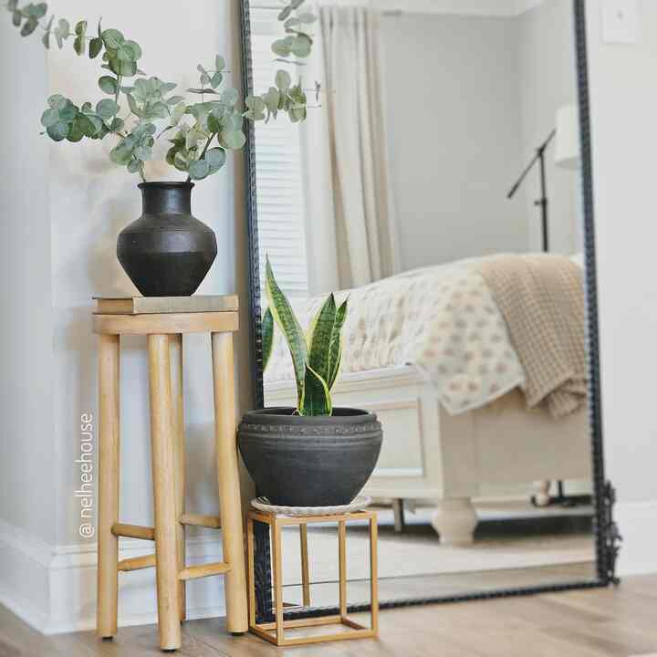 Cozy bedroom 🤍
#bedroom #mirror #bedding #cozyroom #beigeinterior #neutral #minimal #bedroomdecor 