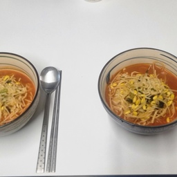 #오늘의우리집 #콘수프기록 #콘수프 #콘수프챌린지 #기록 #기록챌린지 #기록하는삶 #소통 #소통해요 #소통환영 #맞팔 #맞팔환영 #맞팔해요 #2일차기록 #2일차 #토요일 
안녕하세요 !
오늘 아침은 홈플러스에서 이해봉짬뽕을 
구매해서 콩나물 올려서 먹었어요 ㅎㅎ
4봉에 2800원이면 저렴하죠 ㅎㅎ 