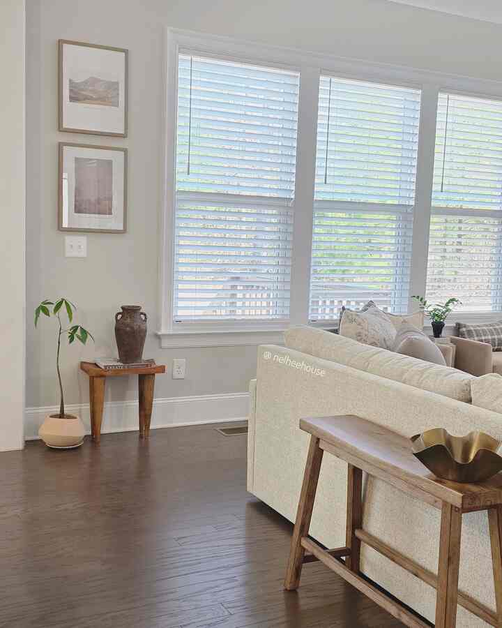 Another still shot of my living room 🤍
#livingroom #Planterrier #livingroominterior #sofatable #cozy #neutralhome #livingroomdecoration 