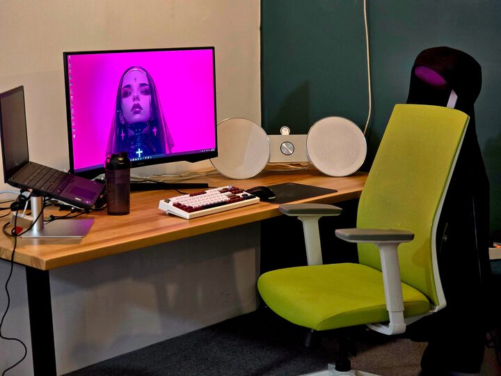 short form carousel card thumbnail