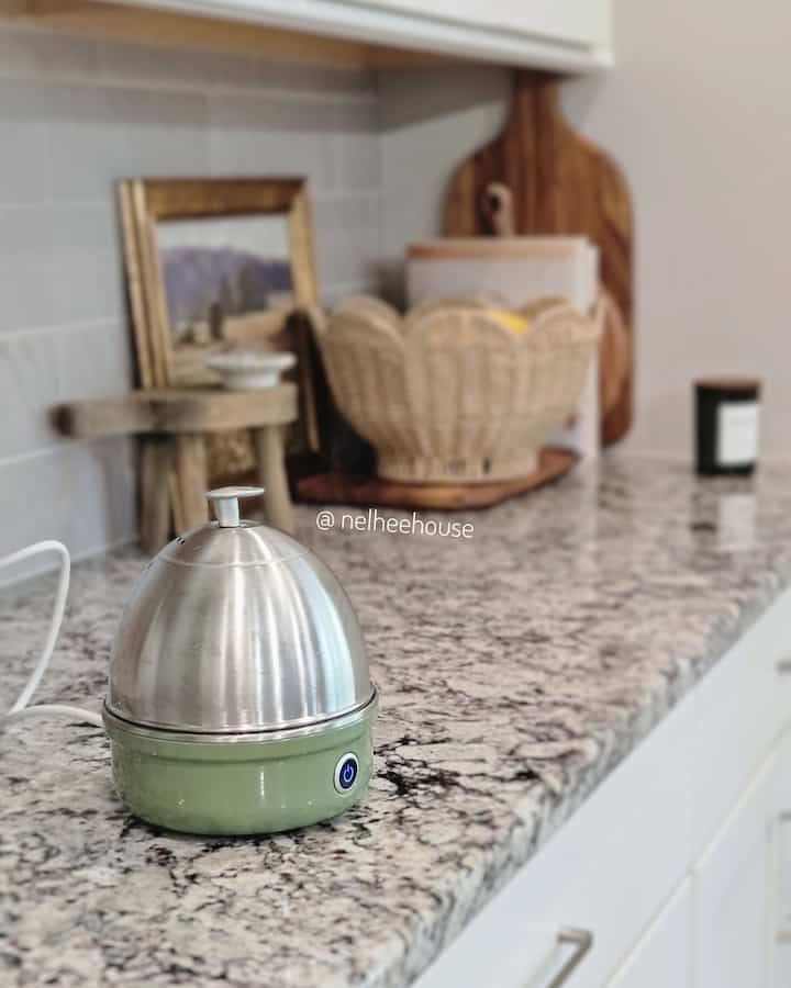Egg cooker🥚, small but mighty. My favorite kitchen small appliance in my kitchen 👍

#kitchen #kitcheninterior #kitchenappliance #kitchenmusthaves #kitchendecor