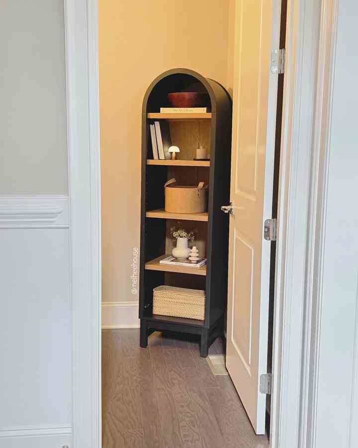 Mini tour: Slim cabinet for all my 1/2 bathroom essentials for my guest 

#archedcabinet #archcabinet #bathroom #bathroomstorage #bathroominterior #powderroom #powderroominterior 
