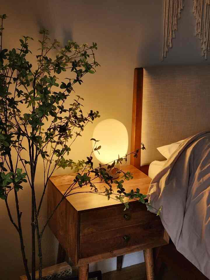 cozy night in my bedroom

#bedroomdecor #minimal #minimalinterior #bedroominspo