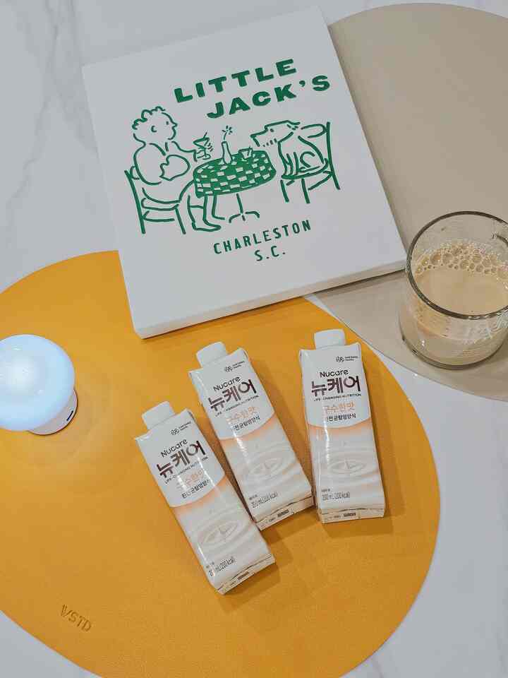 簡単な食事代用として飲めるニューケア
朝代用に飲んでくれています！
実は味はジェスタイルではありませんが… 
夫は口をつけて美味しいそうですね 🙂  #맞팔  #식단관리 