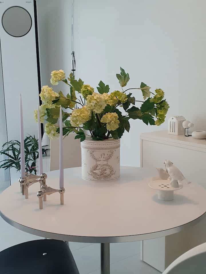 ＃かわいいテム最高の2＃コンスープ記録 

今回新しく我が家にやってきた調和花ですよ～
調和の良さはいつも枯れずに見ることができるでしょう？
デザインも勝手にでき、長さ調節もできて 
素敵に演出できますよ〜
今度は植物のスプーンチャレンジをしながらアップロードした写真を見る
多くの人がきれいな植木鉢をよく育てていて、植木鉢も入れたい
心もいっぱいです〜🤍



＃かわいいテム最高です＃コンスープ記録
#調和インテリア #調和花 #調和飾り #調和おすすめ
＃ラウンドバード＃リビングルームインテリア＃リビングテーブル 
#livingroomdecor #ホームスタイリング #ホームデコ 
#フラワーインテリア 

