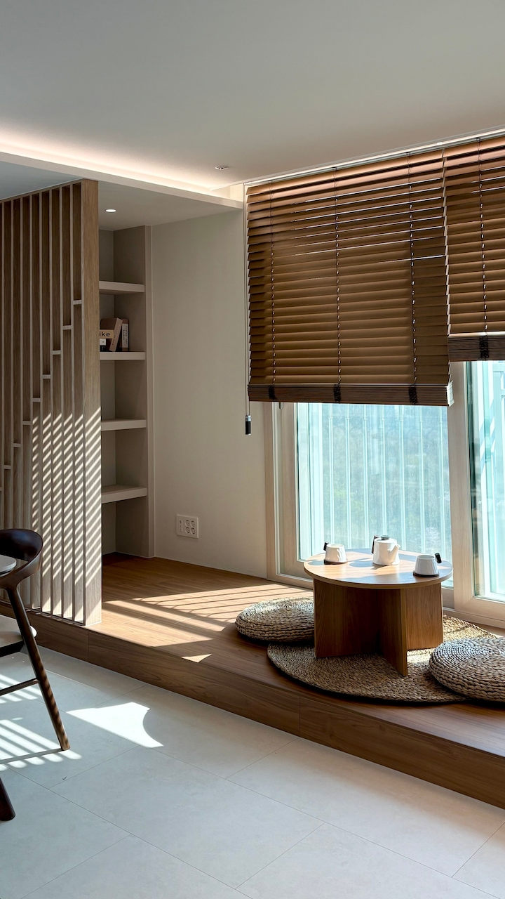 Katsura Wood Handle Ceramic Teapot Set user photo