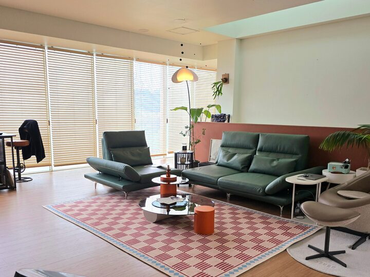 short form carousel card thumbnail