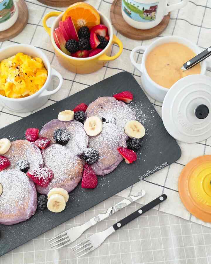 Pancake lovers💜
#brunch #plating #dinnerware #flatware #cutlery #minicocotte #homecook #homebrunch #dining #pancakes 