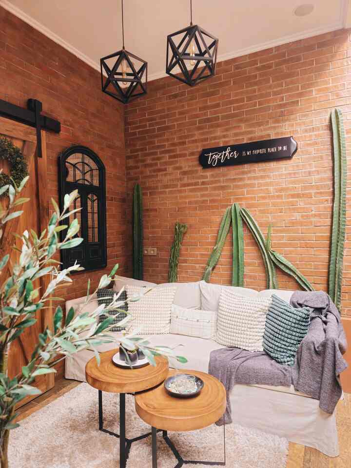 
‼️ Top 5 Best Buy: Dekorasi Estetik Dibawah Rp 100ribu Yang Bikin Rumah Cantik Versi Casadeharsa (Aesthetic Decoration with Affordable Price, karena estetik gak harus mahal ^^)

1. Cushion/Sarung Bantal Ikea (Rp 99.000), produknya punya beberapa pilihan warna dan harganya sangat affordable. 

2. Place mat rotan (Rp 49.999), ini sebetulnya alas piring dari rotan yang di alih fungsikan jadi  dekorasi dinding, harganya sangat affordable tapi bikin ruangan jadi cantik maksimal. 

3. Pot Gold Ikea (Rp 39.900), warna goldnya bagus banget, udah lebih dari 4 tahun warnanya masih tetapnsama seperti baru beli dan tersedia juga beberapa ukuran. 

4. Tanaman Rumput Artificial Ikea (Rp 49.900), ini salah satu tanaman artificial best seller karena seperti tanaman asli yang bikin ruangan jadi terkesan fresh dan estetik.

5. Tanaman Gantung Artificial Ikea (Rp 99.900), tanaman gantung favorite yang bikin kamar mandi makin cantik estetik dan aman di dompet.

#Keramiklantai #KeramikDinding #Catdinding #Sofa #lampugantung #Top5BestBuy #RekomendasiProduk #Ambassadorpick #batatempel #homestagram #inspirasirumah #rumahmodern #rumahimpian