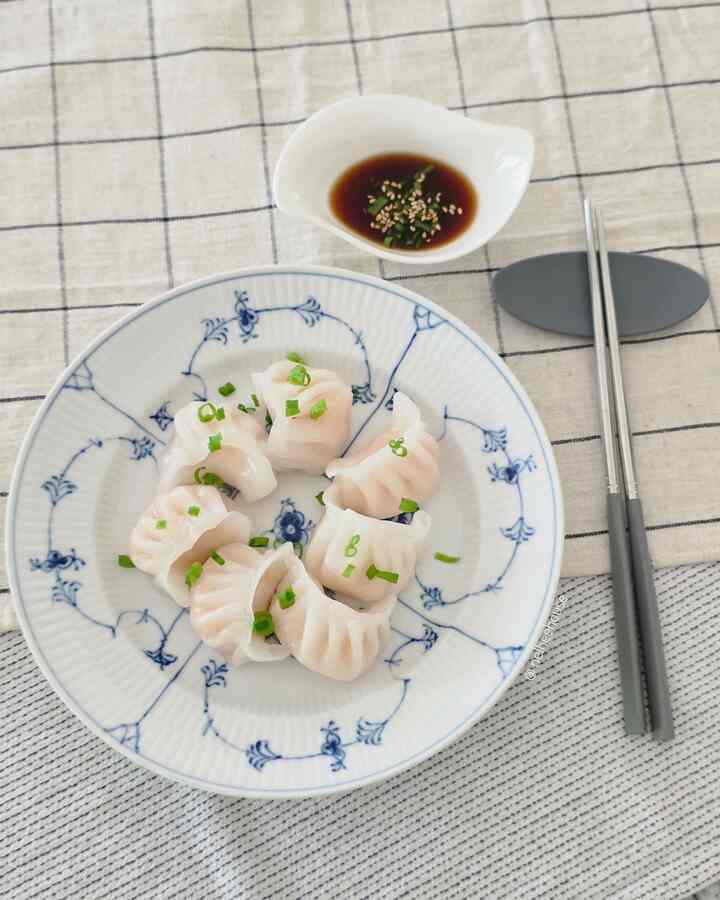 Have you tried Costco Shrimp Hacao? Soooo good!🦐
#plating #platingshot #dinnerware #plate #royalcopenhagen #dimsum #snack