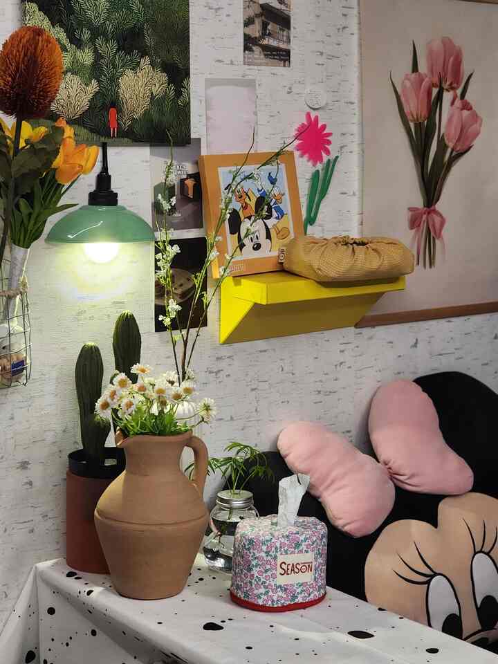 ＃かわいいテムベスト1 ＃コンスープ記録 

ヴィンテージが豪華な＃花瓶をお勧めします❤️
水を入れる花瓶ではありませんが、調和やドライフラワーオブジェとして活用してもいいです❤️

花瓶自体がオブジェになるので、どこに置いてもとても美しいです。
頻繁に取り出すと思います〜

ハンドメイドで製品特有の柄テクスチャのラフさがとてもきれいですがㅎ 
韓国で見づらいテラコッタの花瓶自体のユニークさが家を高級にしてくれますね～

韓国で見づらいペーパーマシェオブジェでどの空間に置いてもよく似合ってお勧めします！


#テラコタオブ
#インテリアオブジェ
#ビンテージ花瓶
#オブジェ
#インテリア花瓶
#テラコッタ
#ビンテージ花瓶
#terracotta
#花瓶
#花瓶 
#花瓶 
#調和
#調和インテリア 
#インテリアオブジェ
#インテリア花瓶
#メイド 