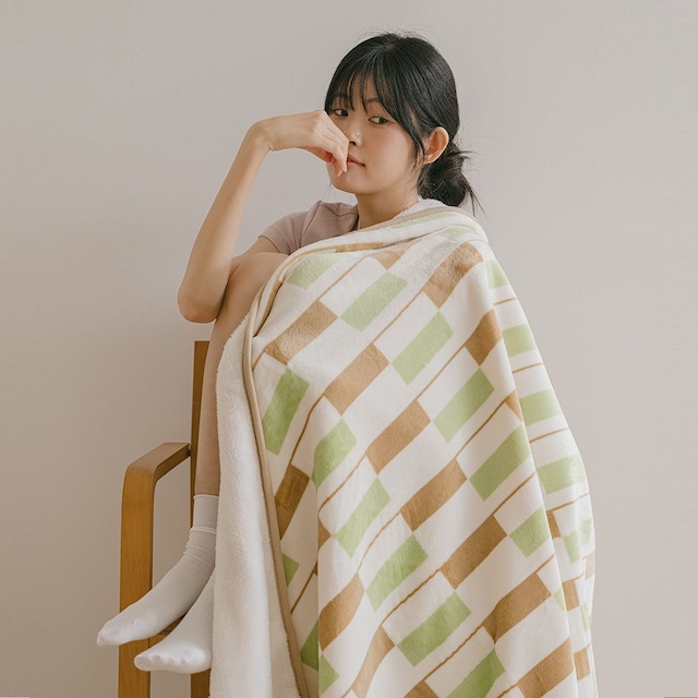 담요·블랭킷 > 선물추천! NEW 마이유 크리미 고중량 극세사 담요 2size 3컬러 | 오늘의집 쇼핑