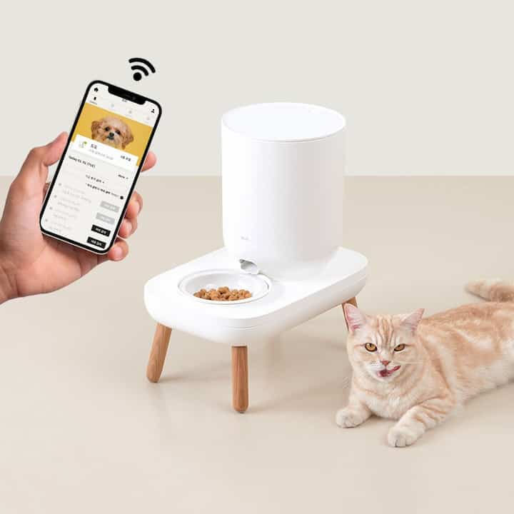 the table plus スマートアプリ連動 自動給餌器［2サイズ］