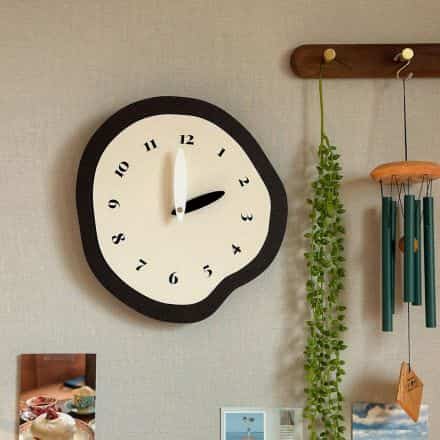 Wavy Retro Wall Clock