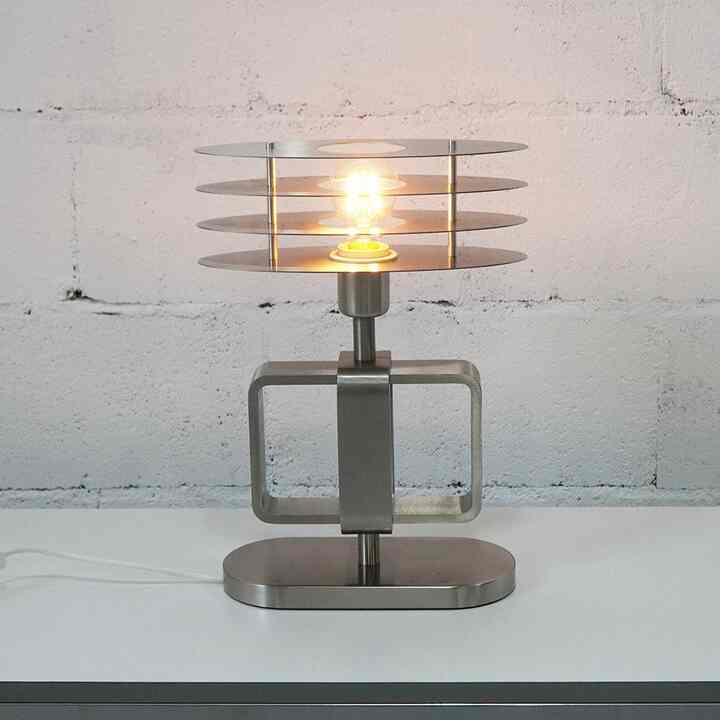 クリスチアン テーブルランプ