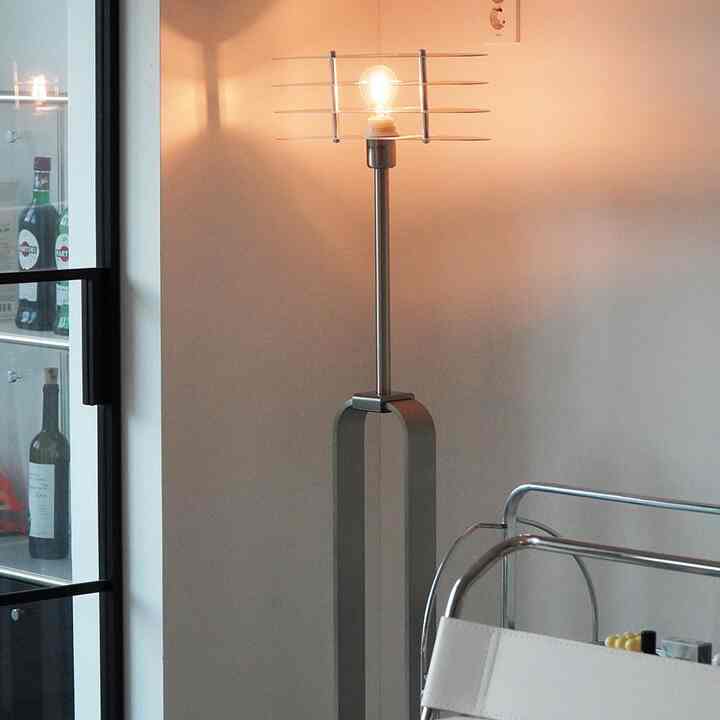 クリスティアン フロアランプ