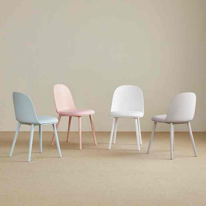 Soft Curve Dining Chair