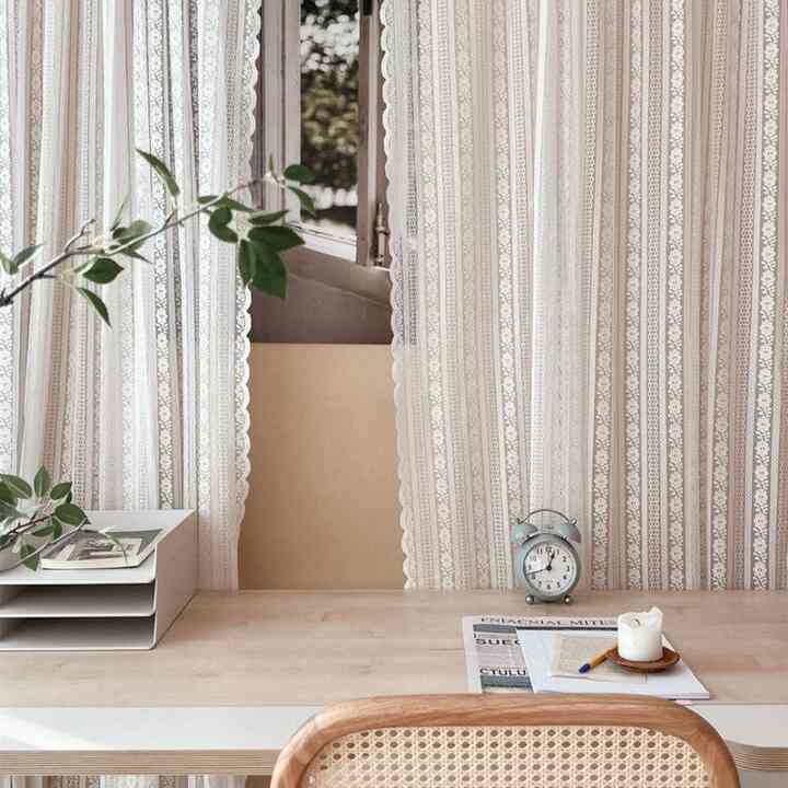 バレリーナレースカーテン