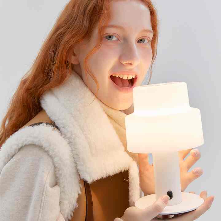 CAKE ポータブルランプ［5色］