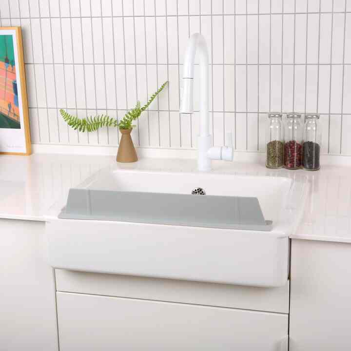 超強力 吸着 シリコン 水はね防止ガード［3色・2サイズ］