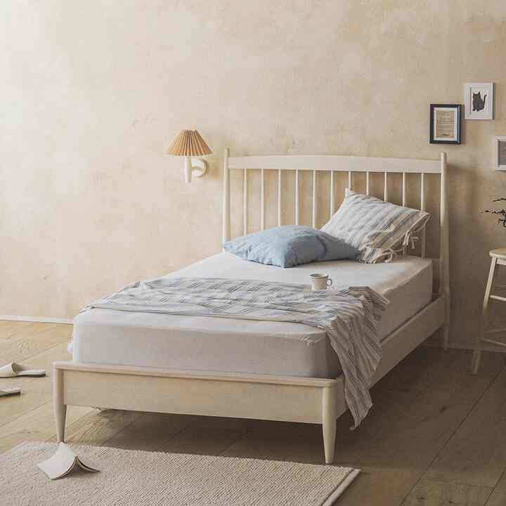 LYKKE ホテル式 ウッドベッドフレーム［2色・2サイズ］