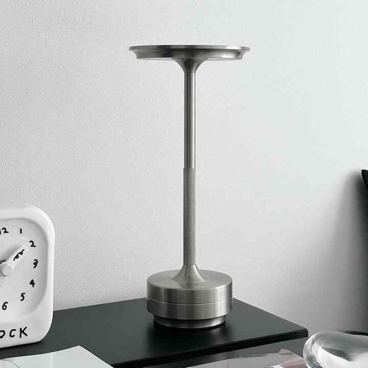 Melrose テーブルランプ［2色］