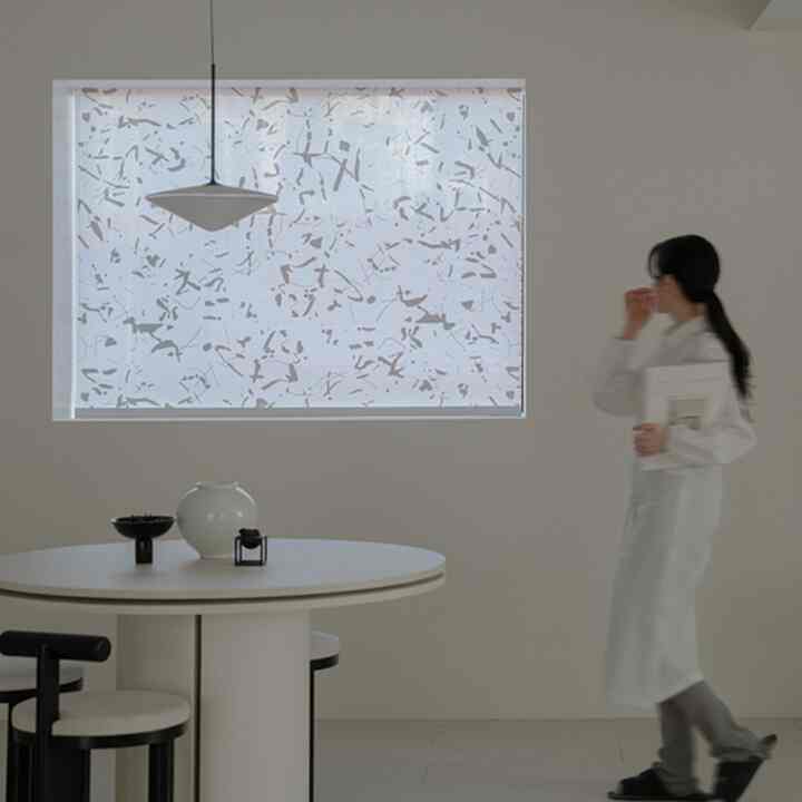 【True gallery x Haily Hills】ザ・ギャラリー 電動ロールブラインド［4種］