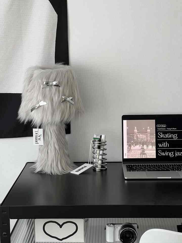 FLOSSY テーブルランプ GRAY