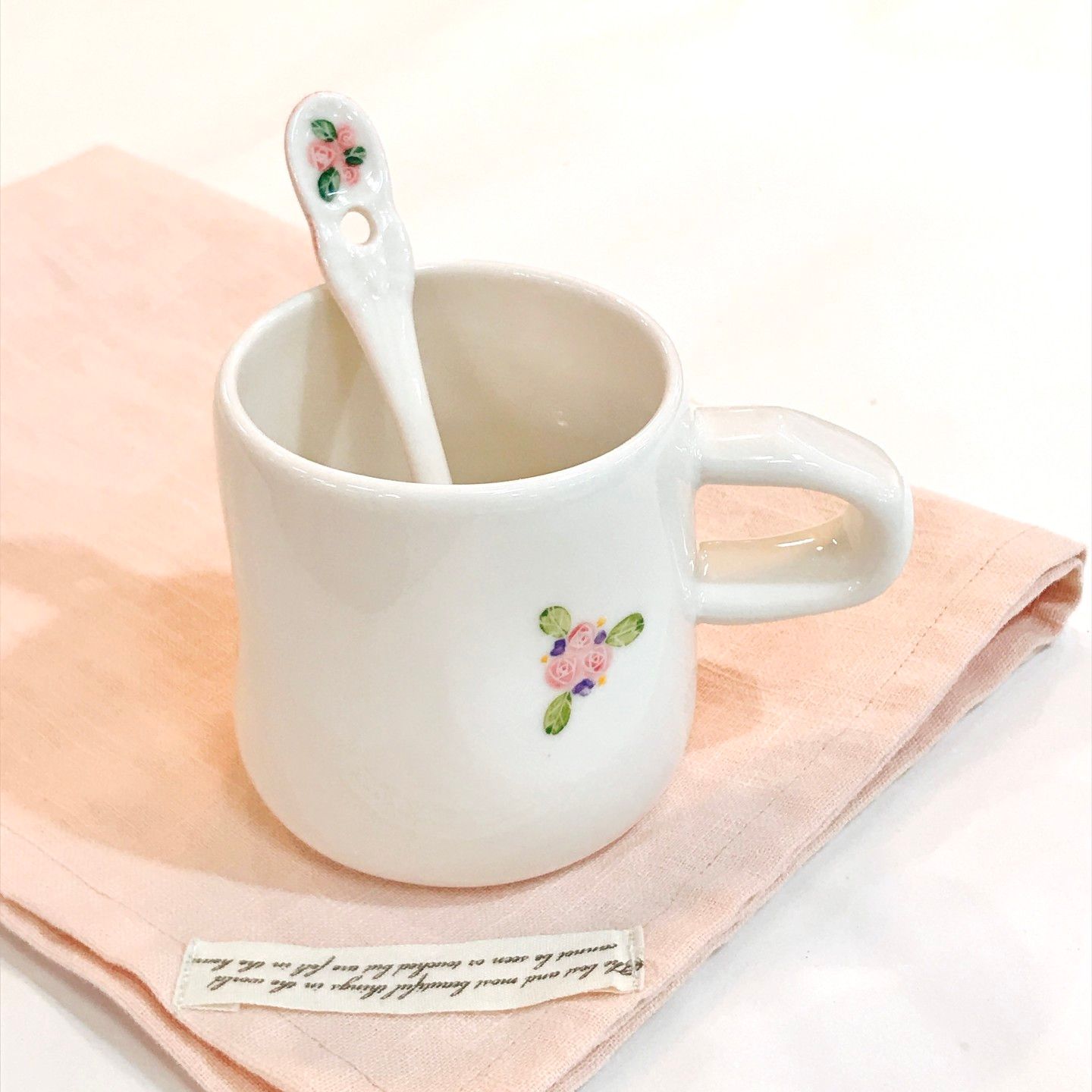 흙만지는 그릇가게 장미 부케 머그+ 티스푼 세트