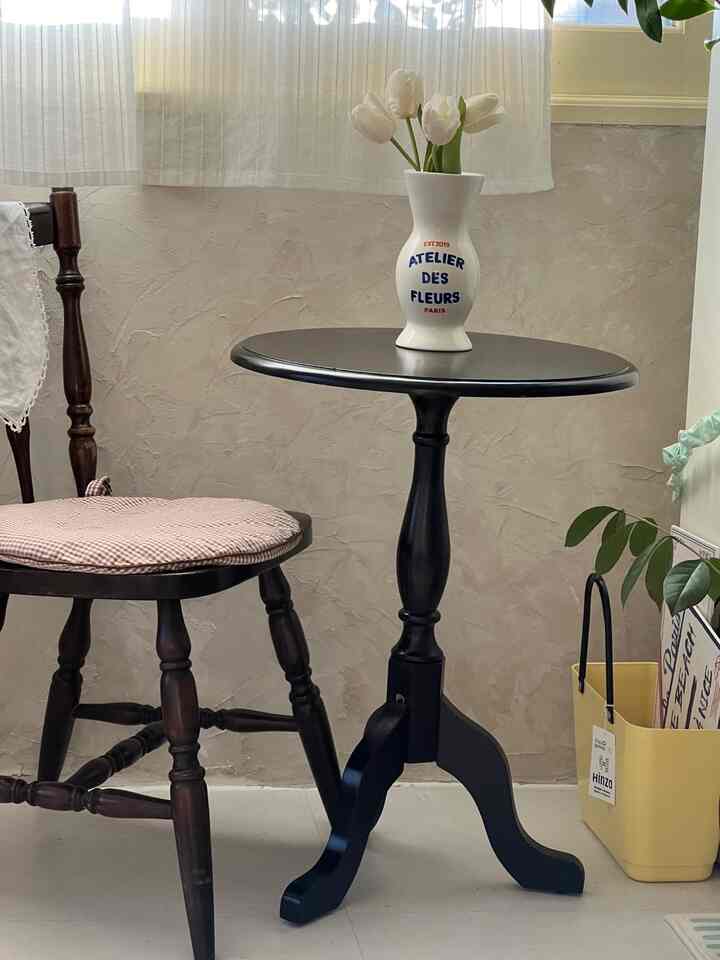 Traditional European Round Wood Tripod Base End Table