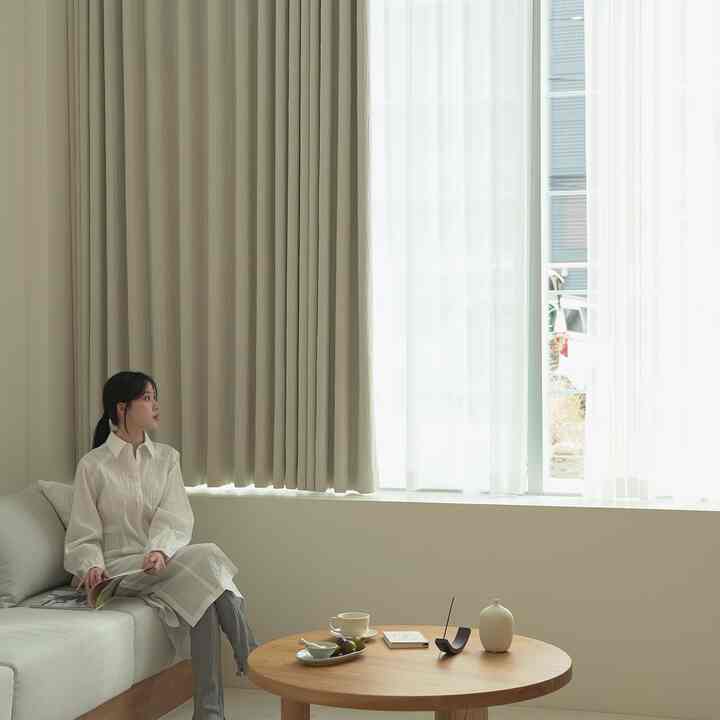 ユンスルカーテン(70~80%遮光)