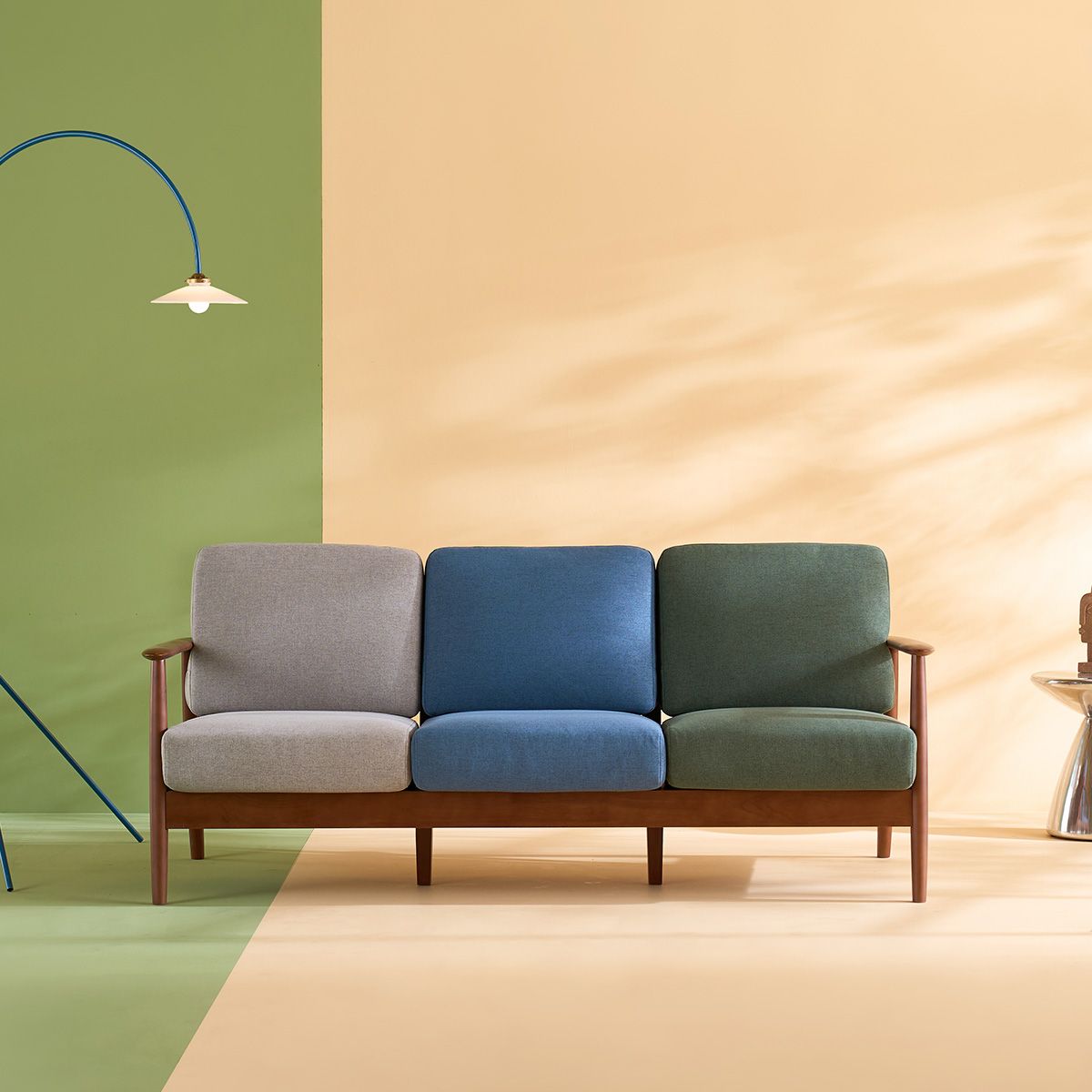 [신상품] 리바트 세계가구 네오 뉴탐 3인 패브릭 소파